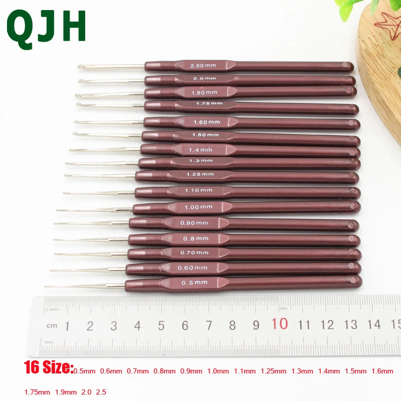 Crochet Hook Set of 16 Plastic Handle Crochet Hooks Handle Knitting Needles Set Crochetings Knittings 0.5Mm-2.5Mm