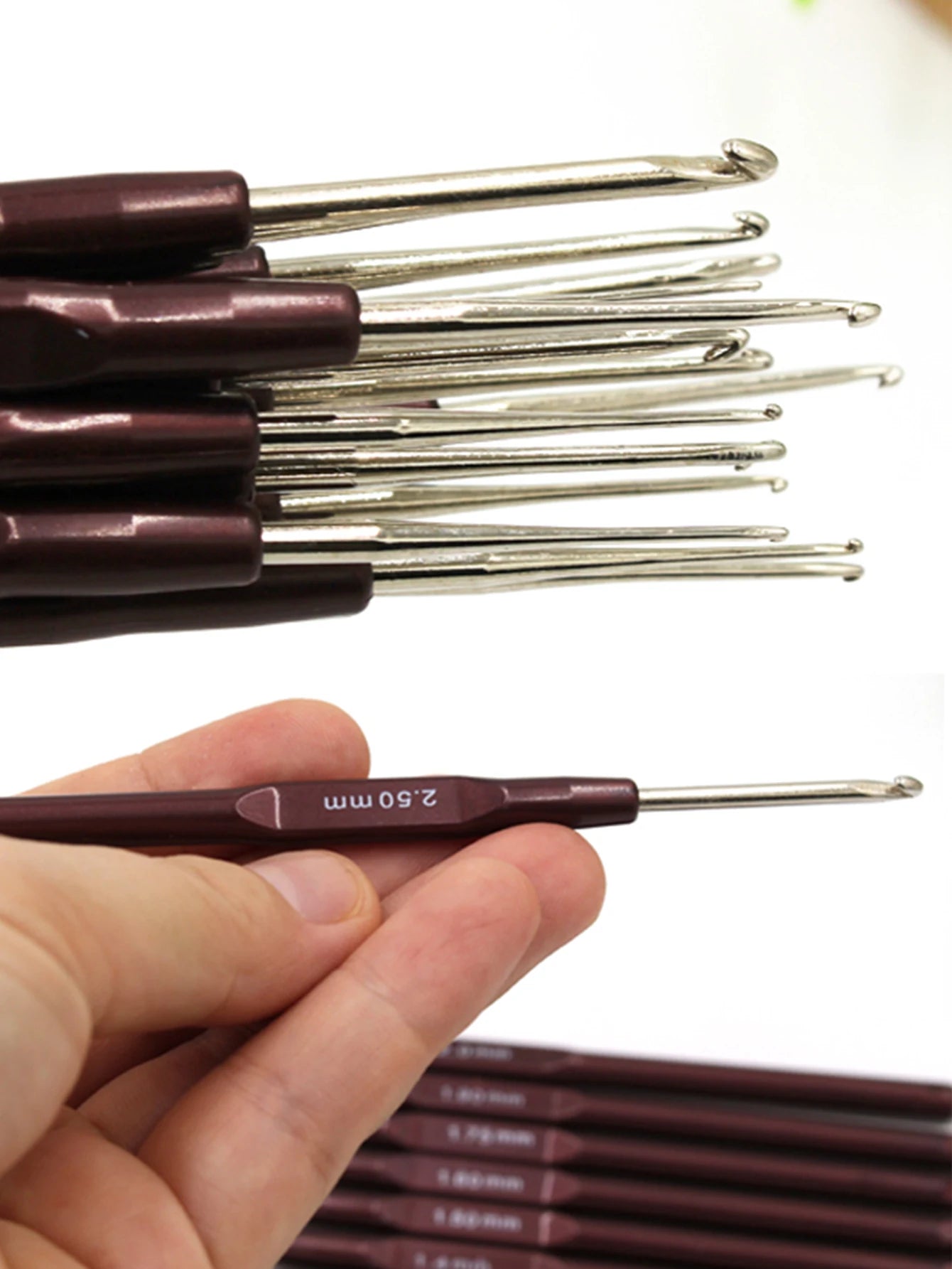 Crochet Hook Set of 16 Plastic Handle Crochet Hooks Handle Knitting Needles Set Crochetings Knittings 0.5Mm-2.5Mm